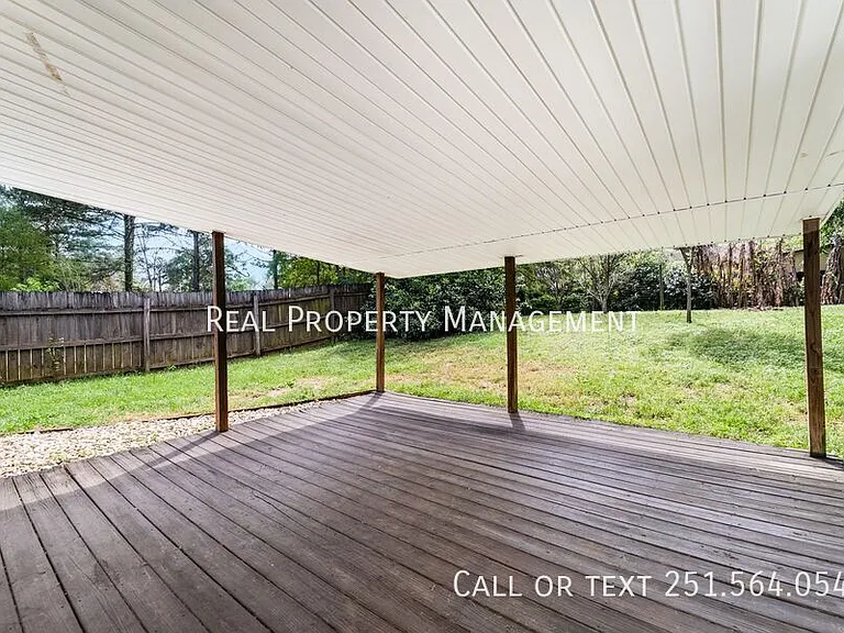 9631 Royal Woods Dr N — Photo 13
