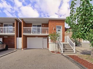7431 Sigsbee Dr, Mississauga, ON L4T 3S5