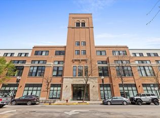 1900 W Lawrence Ave APT 231, Chicago, IL 60640