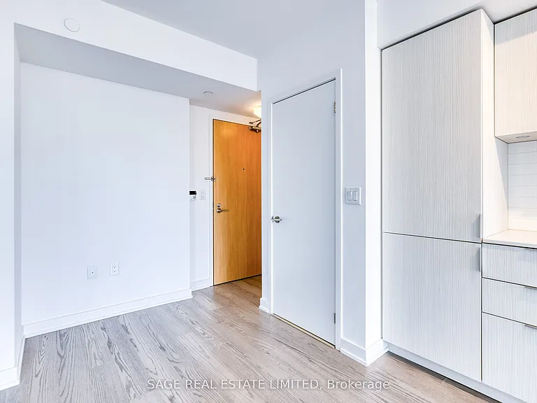 11 Wellesley St W #2613 — Photo 25