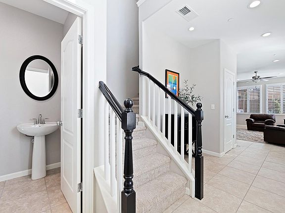 5th image of 2079 E Makenna Dr