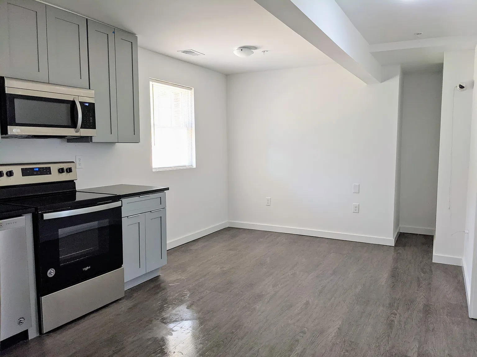 3 bed, 800 sqft, $750 — Photo 3