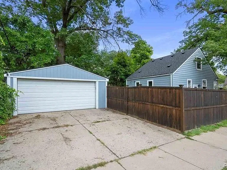 505 Gardendale St — Photo 20