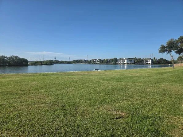 18800 Egret Bay Blvd APT 1009, Houston, TX 77058