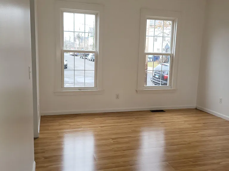 138 Greenwich Ave — Photo 7