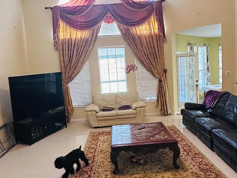 1913 Blue Ridge Dr — Photo 1