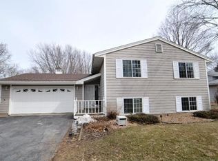 1241 Tyler St S, Shakopee, MN 55379
