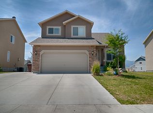 7797 N Bristlecone Rd, Eagle Mountain, UT 84005