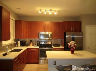 8862 Grassy Bluff Dr, Jacksonville, FL 32216