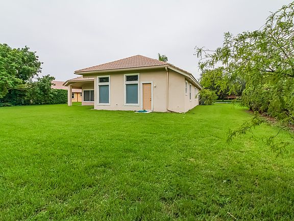 4th image of 6384 NW 93rd Dr