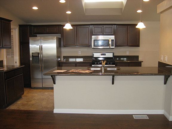 2nd image of 1462 Salamanca Ave