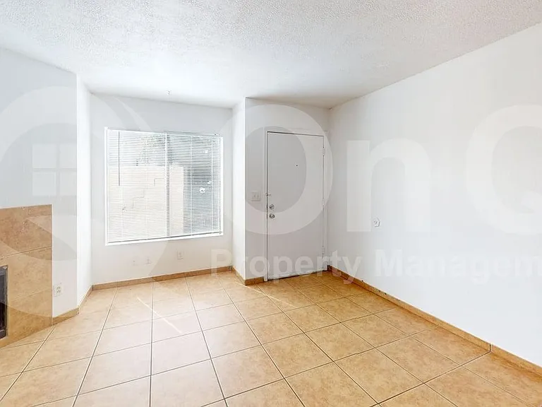 15601 N 30th St #5 — Photo 5