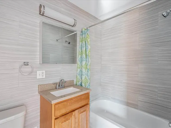 37 Jewel Street image 15 of 32