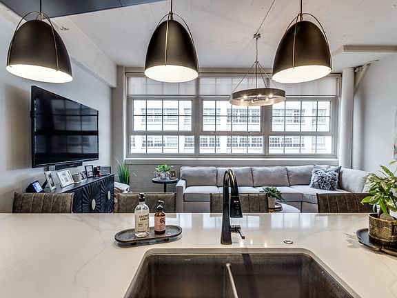 5th image of 2600 W 7th St APT 1413