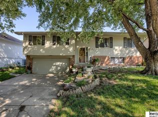 6710 S 109th St, Omaha, NE 68137