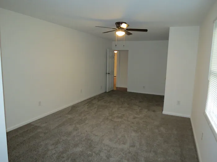 1680 Hillcrest Ave — Photo 13