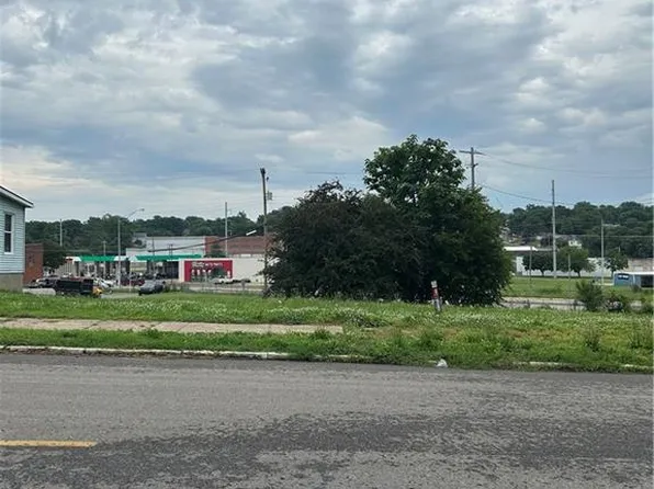 1403/1407 N 3rd St, Saint Joseph, MO 64505