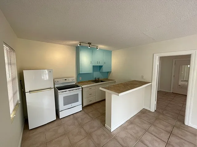 1 bed, 480 sqft, $1,400 — Photo 3