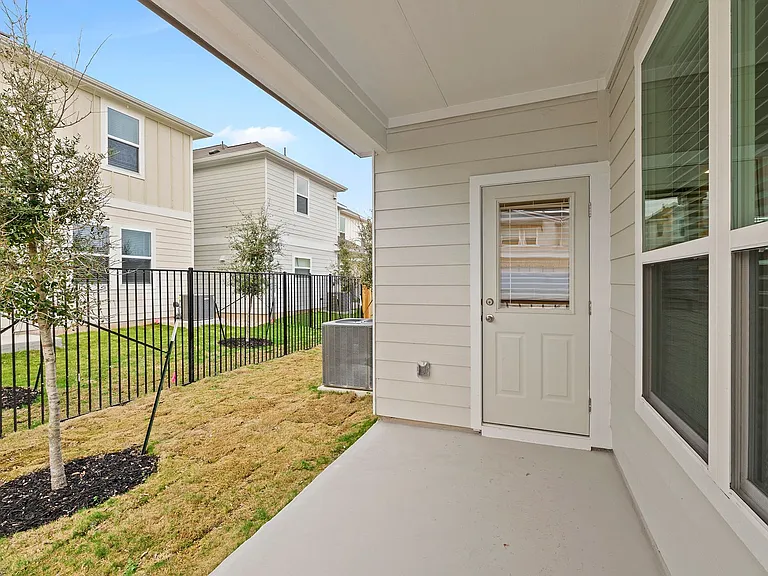 1156 Autumn Heather Dr — Photo 32