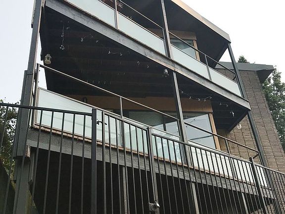 2nd image of 706 Belmont Ave E APT 101