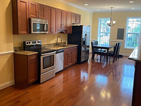 Sitting room, kitchen and dining room