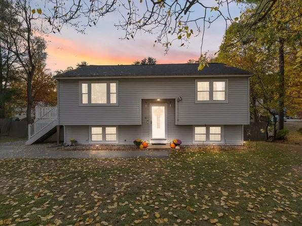 16 Cassandra Lane, Nashua, NH 03064