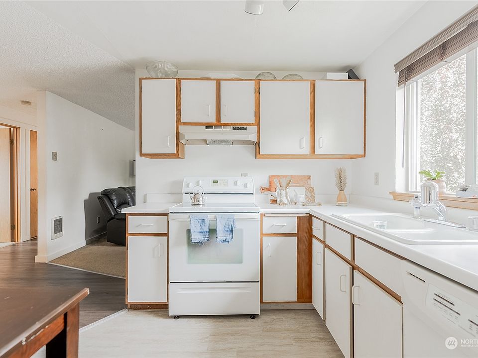 1st image of 10323 15th Avenue Ct E #D