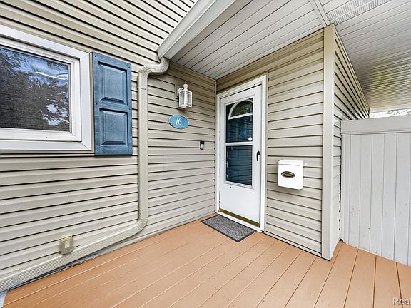3rd image of 761 Kirts Blvd