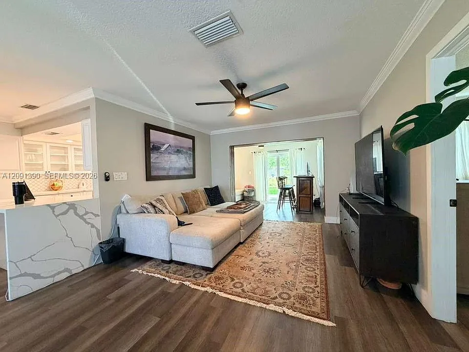 2631 NW 94th Ave