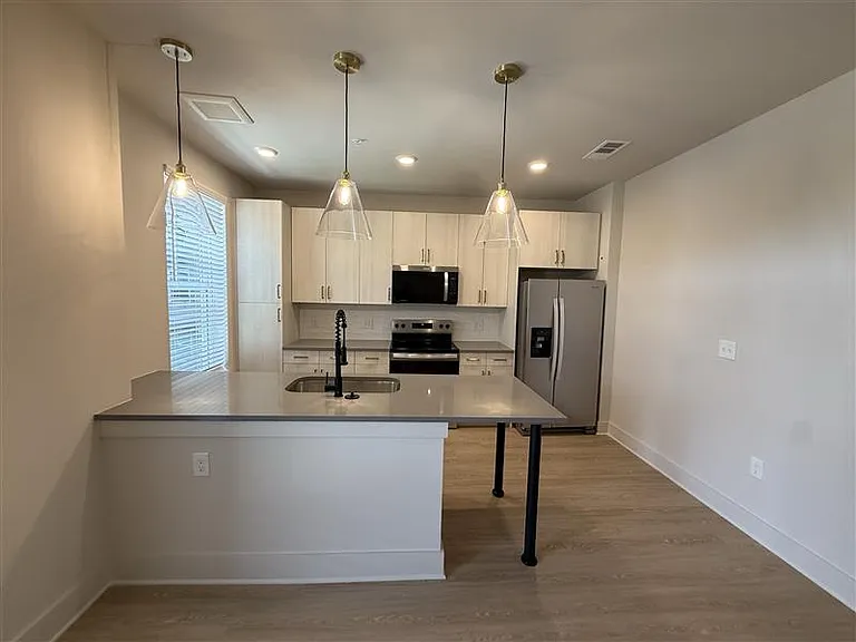 District on the Etowah Apartments — Photo 331