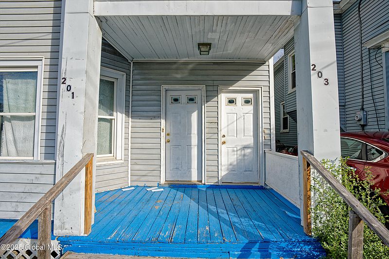 4th image of 201-203 Linden Street