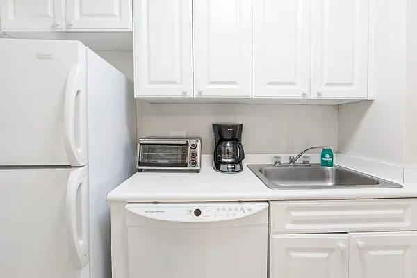 Rented by UES Management | media 42