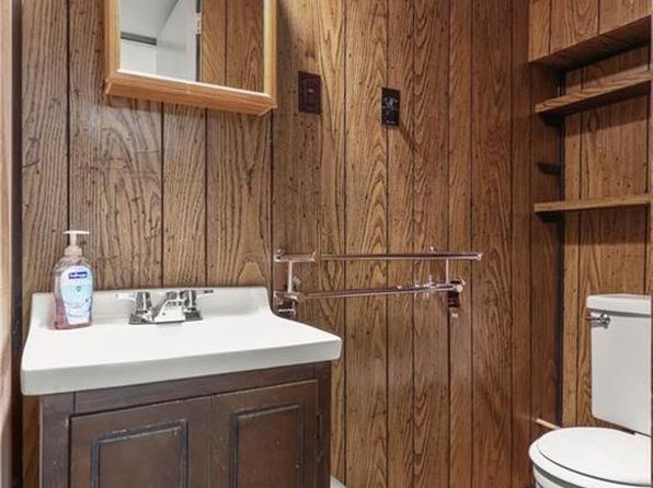 2375 S Carbon St, Allentown, PA 18103
