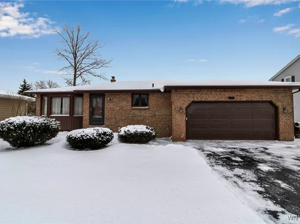 2236 Jagow Rd, Niagara Falls, NY 14304