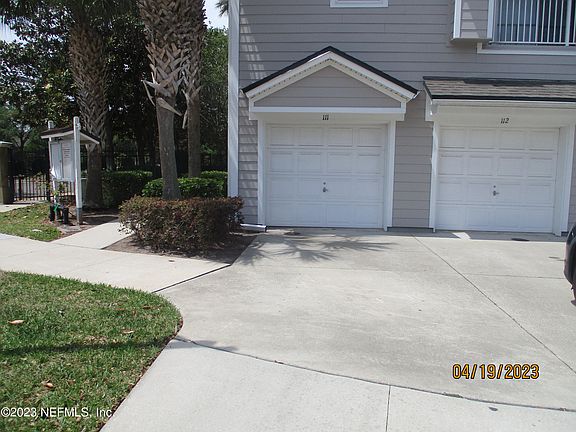 2nd image of 8196 Cabin Lake Cir Unit 112