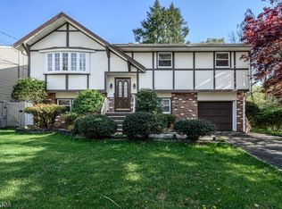 1269 Kanski Ct, Rahway, NJ 07065