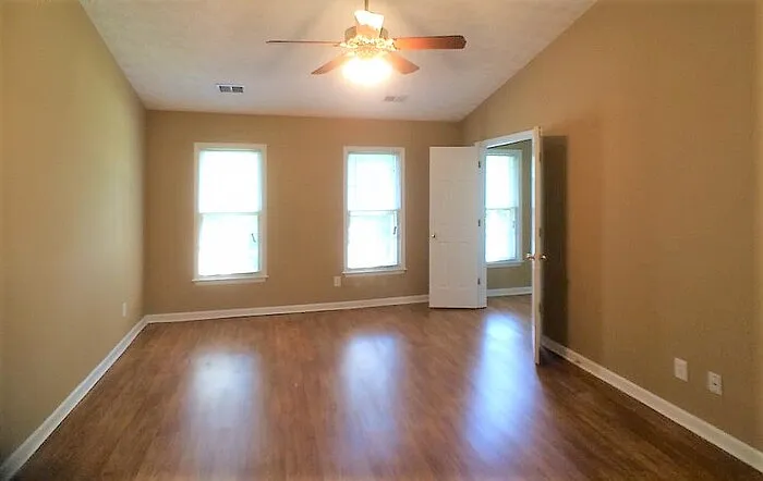 2213 McQuiston Dr SW — Photo 11