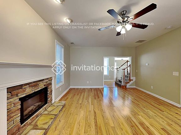 4th image of 80 Oak Park Sq