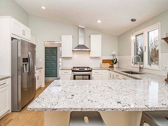 2nd image of 4443 Watervale Rd