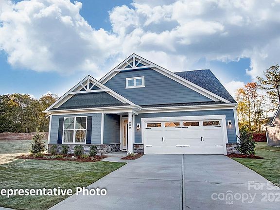 2nd image of 106 S Inneswood Ln