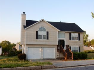 1085 Misty Meadows Cv, Hampton, GA 30228