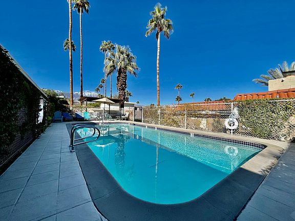 4th image of 37111 Cathedral Canyon Dr APT 6