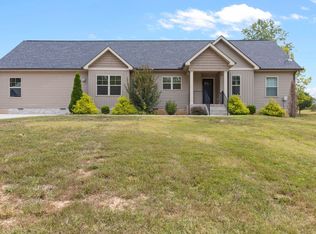 104 Laken Ln, Dickson, TN 37055