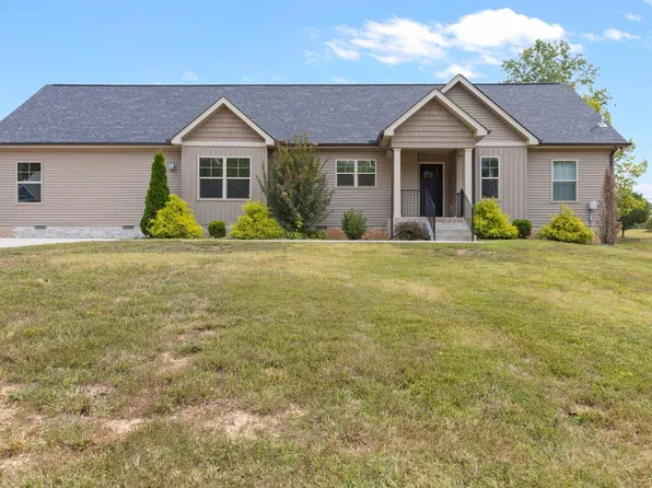 104 Laken Ln, Dickson, TN 37055