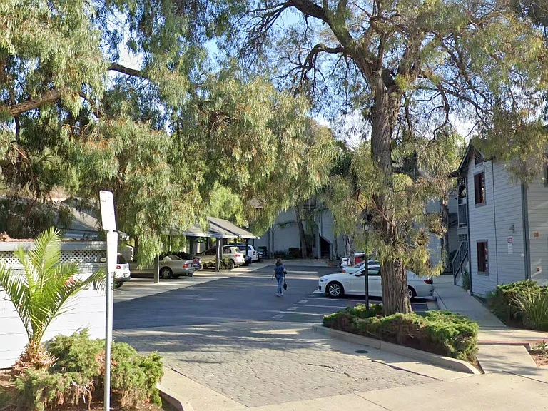 521 W Montecito St #10 — Photo 11