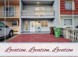 809 W 79th Pl, Hialeah, FL 33014