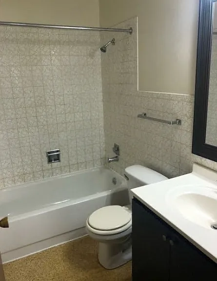 1320 E 38th St #4 — Photo 6