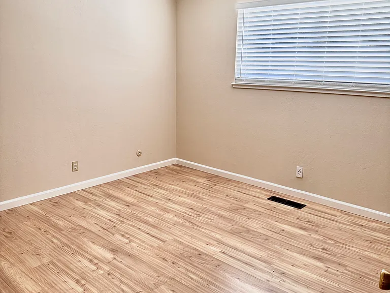 281 Roble Ave #281 — Photo 13