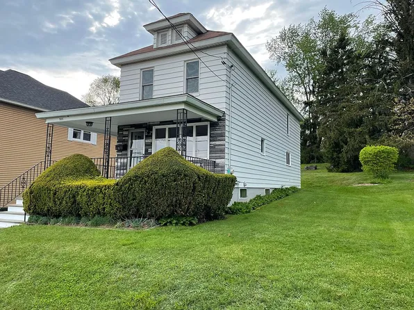 905 Throop St, Dickson City, PA 18519