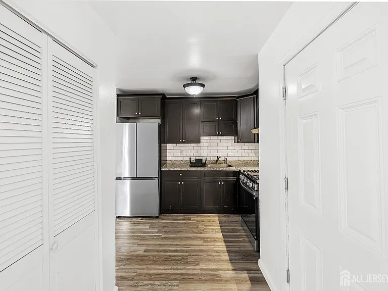 128 Cricket Ln — Photo 13